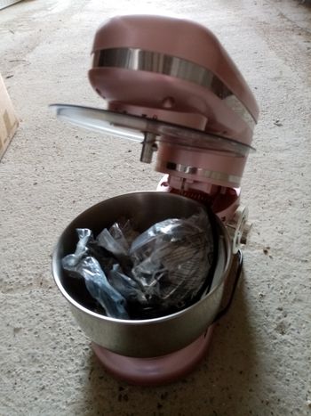 robot batteur neuf jamais servi