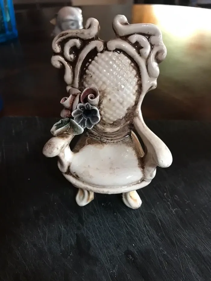 Petit fauteuil, chaise en porcelaine céramique Vintage TBE - photo numéro 2