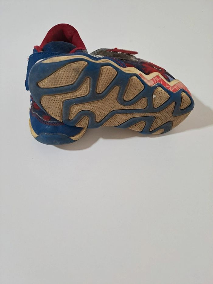 💚Baskets Spiderman garçon – taille 25 – à scratch - photo numéro 4