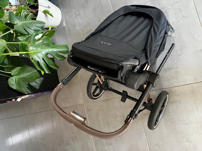 Poussette Priam 3 Cybex Rosegold et noire - photo numéro 5