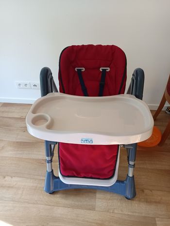 Chaise haute bébé