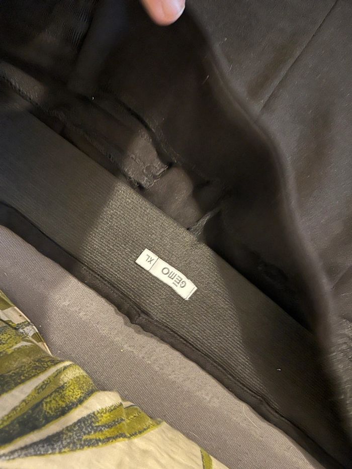 Pantalon neuf - photo numéro 2