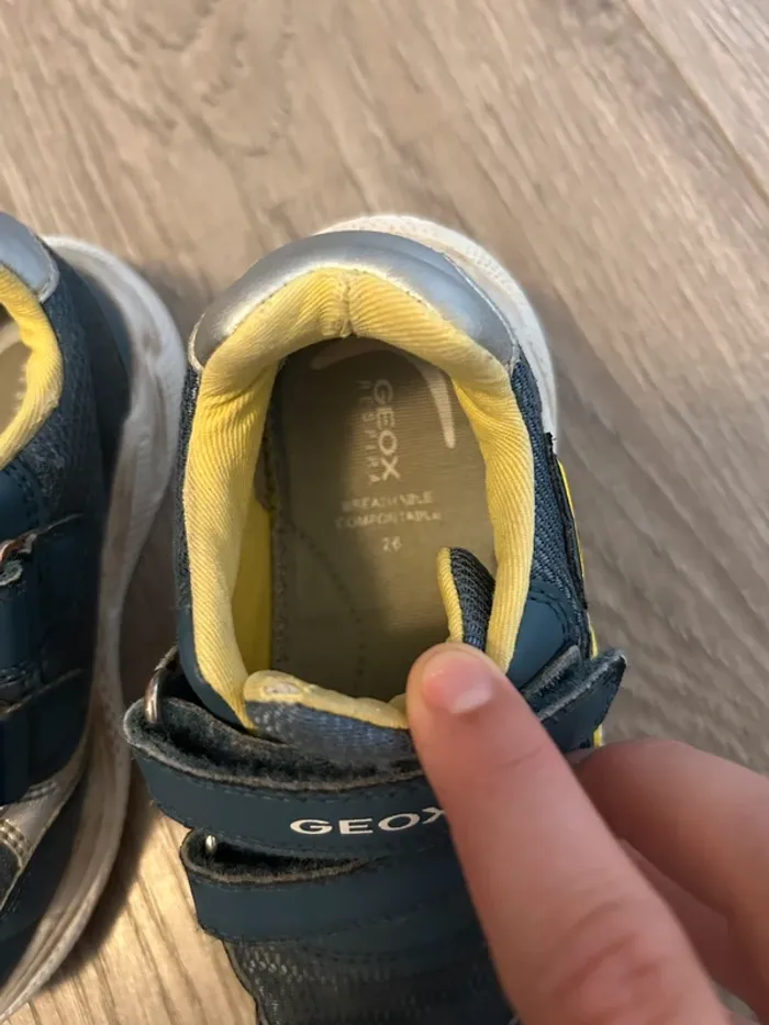 Basket chaussures geox 26 - photo numéro 2