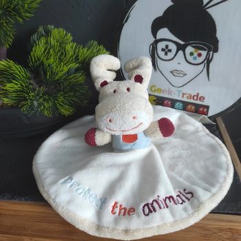 Doudou plat rond cerf renne Tape a l'oeil TAO beige Protect the animals Bleu