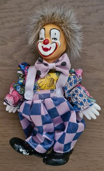 Clown en porcelaine en très bon état