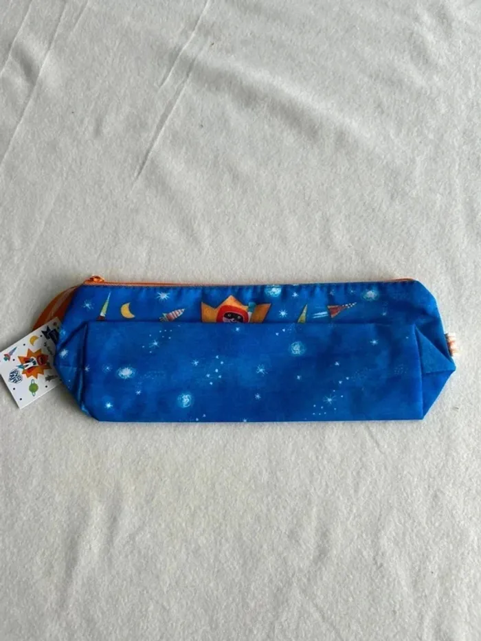 Trousse djeco bleue - photo numéro 5