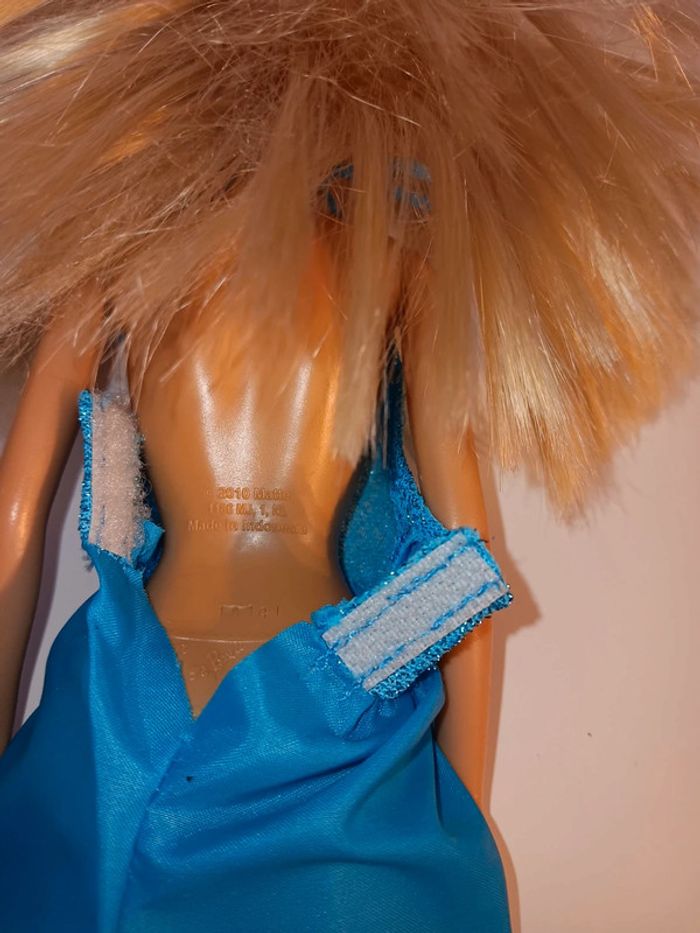 Poupée mattel barbie bal du prince (Année du moule corp 2010 tête 1998) - photo numéro 6