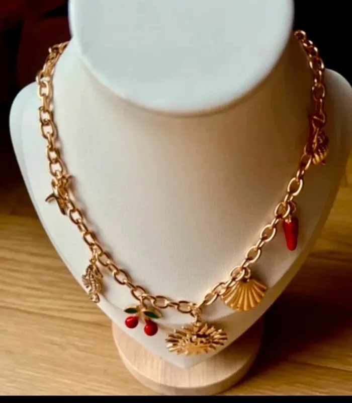 Collier à breloques soleil - photo numéro 5