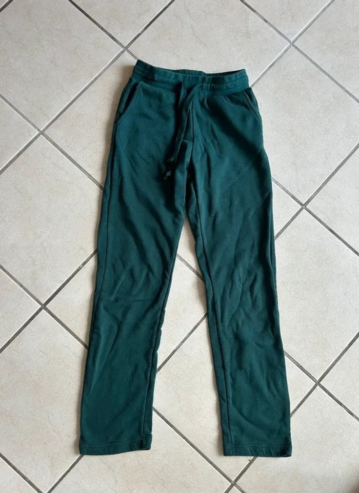 Jogging / pantalon de survêtement Tissaia Basics