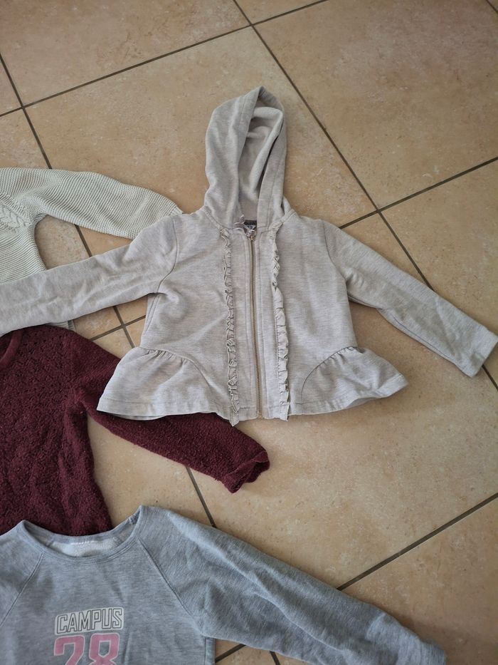 Lot pull sweat fille 3 ans TB état - photo numéro 4