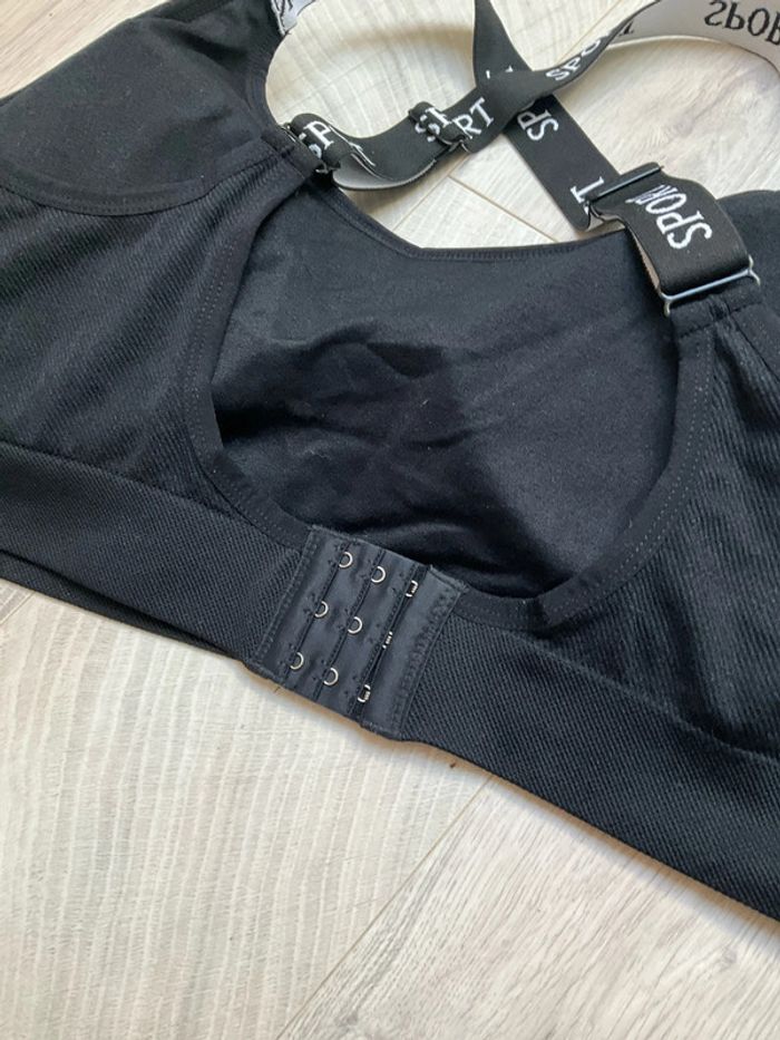 Brassière noire XXL sport maintien intermédiaire - photo numéro 6