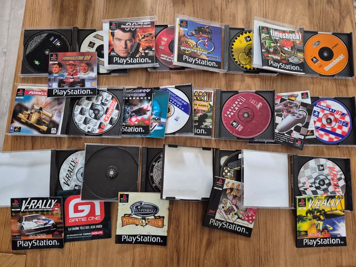 Lot Playstation en boite + 12 jeux + notice neuve + SCPH 5502 / 1002 Pal Fr / Eu - photo numéro 3