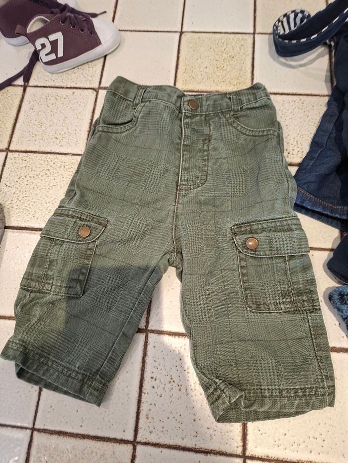 Lot salopette et pantalons 6mois - photo numéro 7