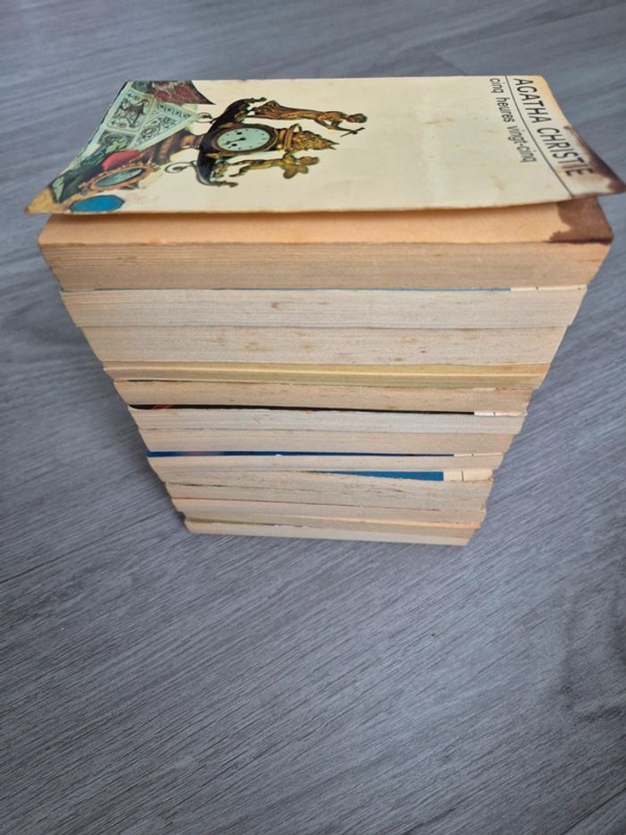 Lot de 13 livres anciens Agatha Christie - photo numéro 5