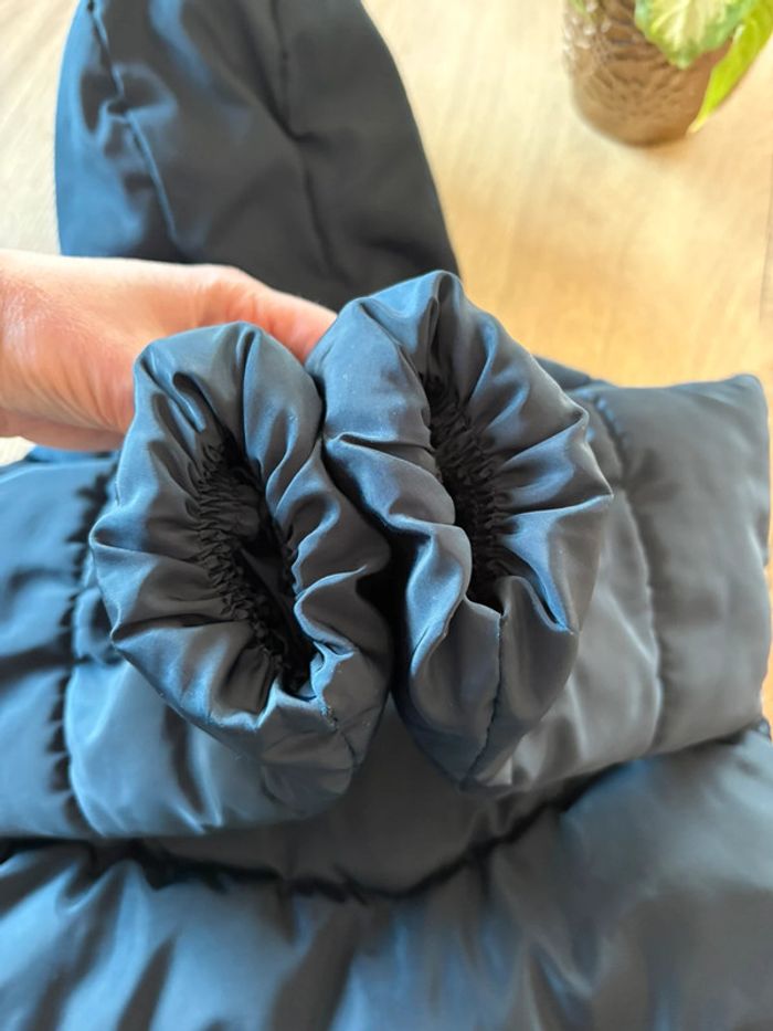 Doudoune Zara bleu marine comme neuve - photo numéro 2