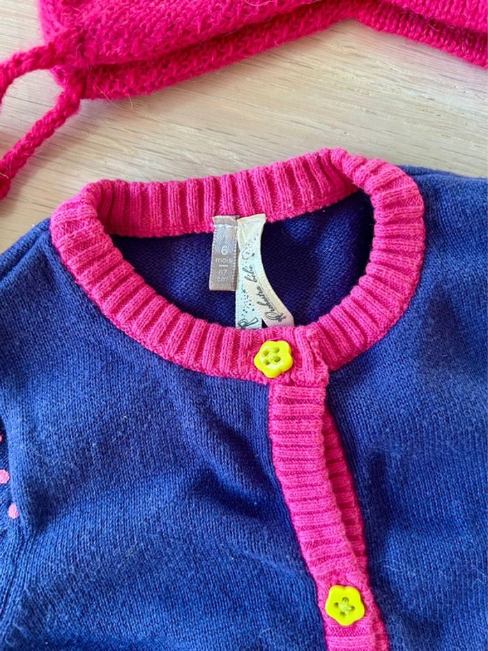 Lot bonnet + gilet fille 6 mois - photo numéro 2