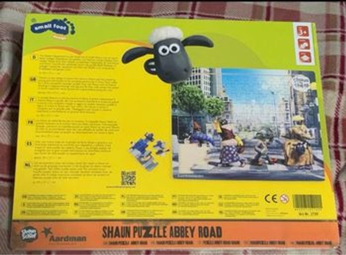 Puzzle en bois Shaun the Sheep en ville Small foot Neuf - photo numéro 2