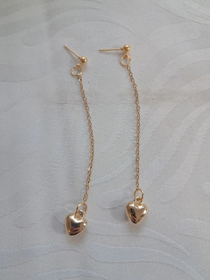 Boucle d'oreille pendant coeur