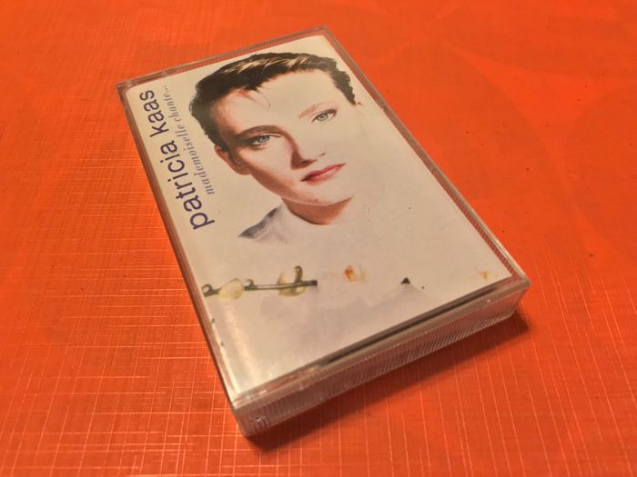 Cassette audio  Patricia Kaas mademoiselle chante (1988)  Polydor 837 3564 - photo numéro 6