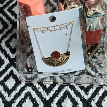 Magnifique collier neuf Ikita acier