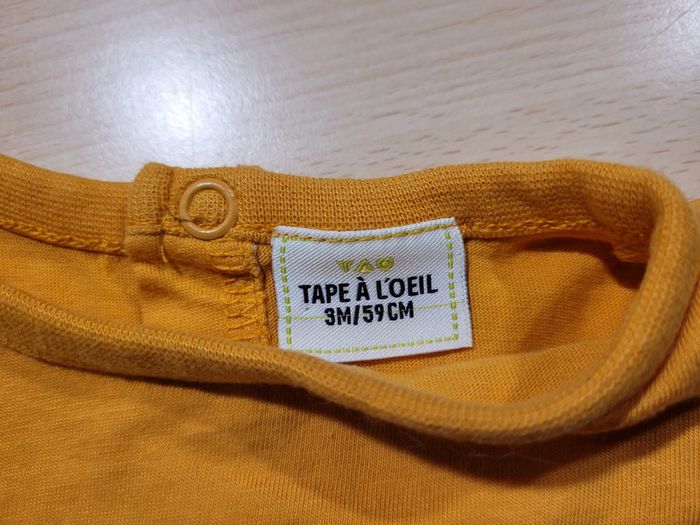 4 hauts t-shirts de 1 à 3 mois (printemps/été) - photo numéro 7