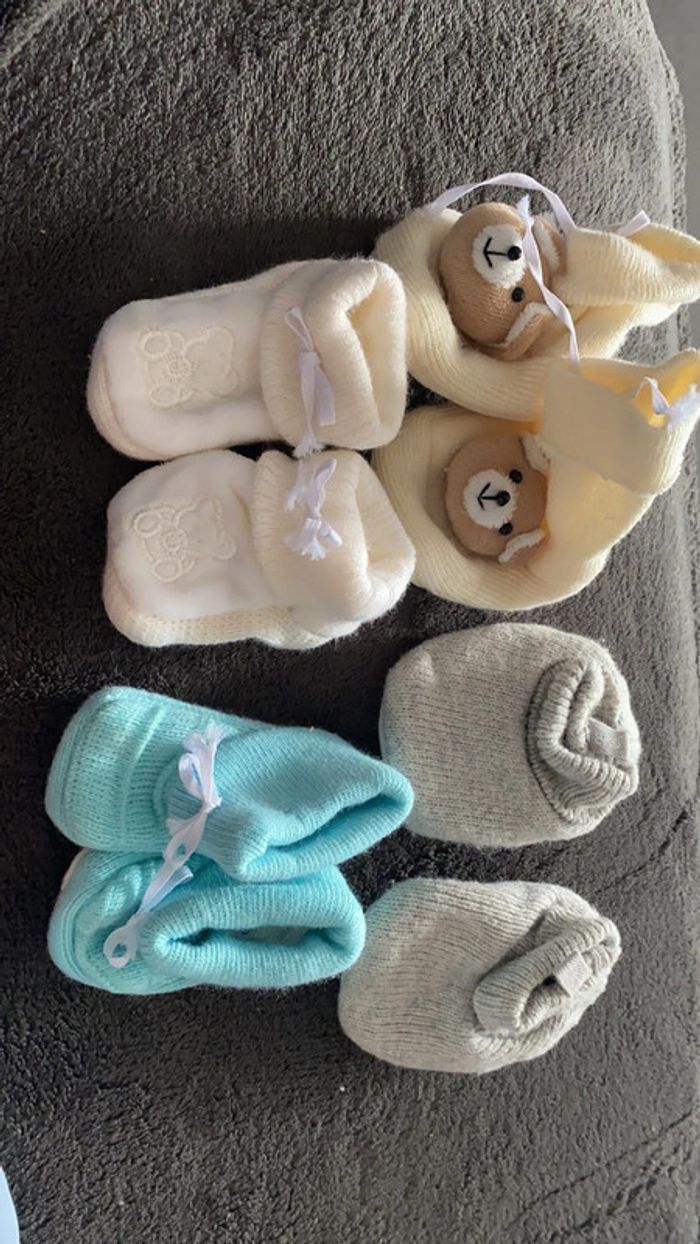 Lot chaussons naissance