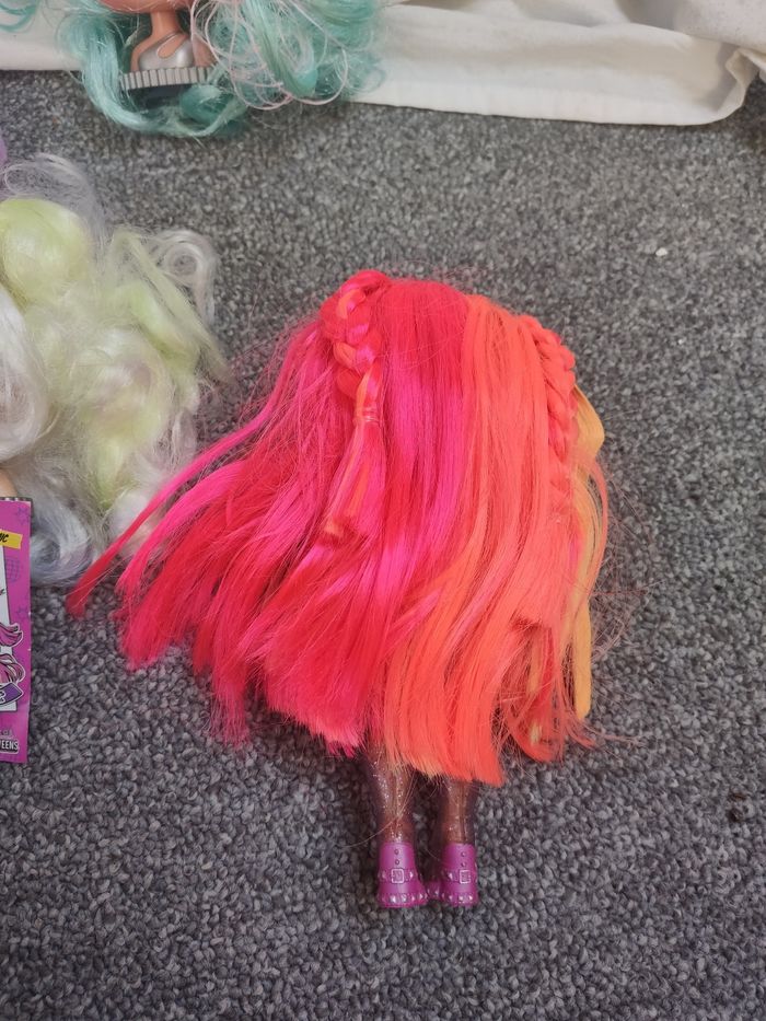 Poupée lol - photo numéro 9