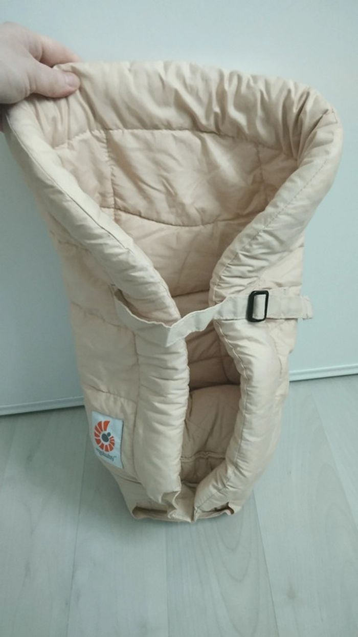 Porte bébé ergo baby + insert bébé - photo numéro 13