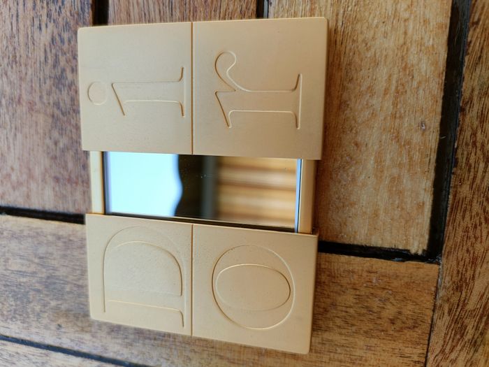 MIROIR DE POCHE DIOR ET SA PETITE POCHETTE MAQUILLAGE - photo numéro 5