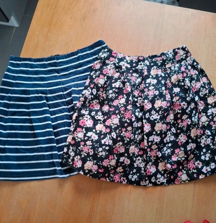 Lot jupes jennyfer