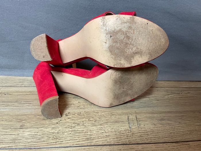 Sandale à talon rouge - photo numéro 5