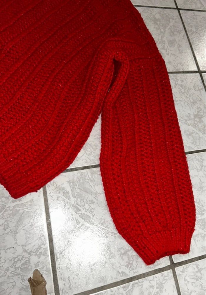 Pull en laine rouge – Kiabi – Taille S - Bon état - photo numéro 2