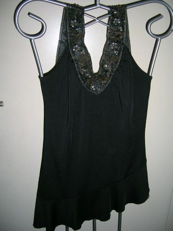 haut asymétrique noir col et bretelles avec sequins "MIM " Taille 3