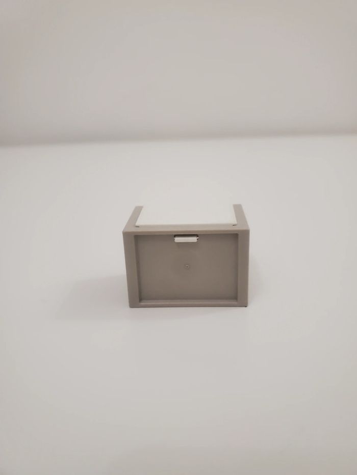 Playmobil Meuble chambre enfant, Un  bureau gris et blanc très bon état - photo numéro 3