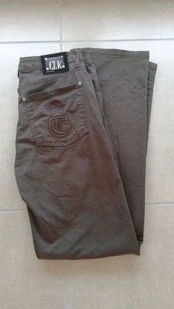 Patalon marron CLK