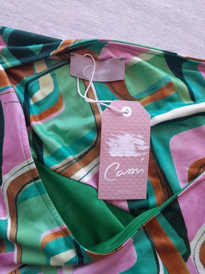 Jolie robe à motifs Cams neuve avec etiquette - photo numéro 3