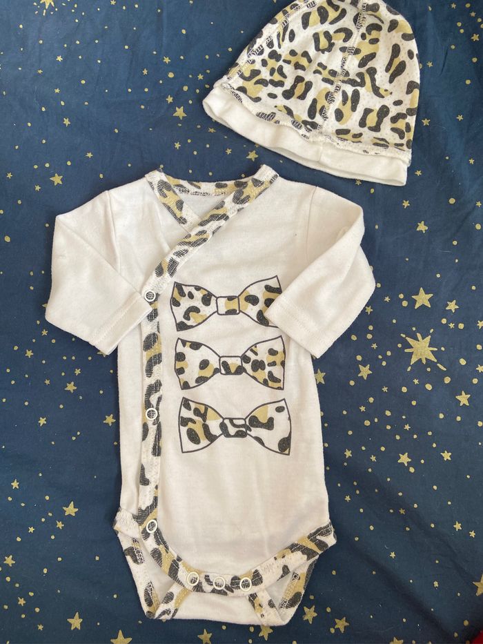 Body et bonnet taille 0/1 mois - photo numéro 2