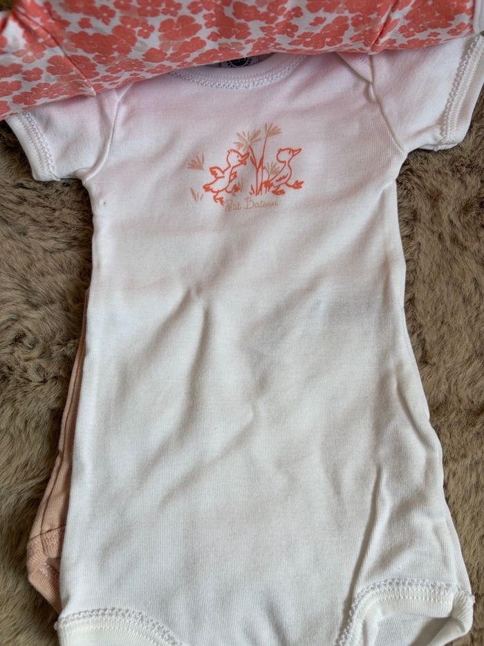 Lot de 3 bodies petit bateau manches courtes coton - photo numéro 2
