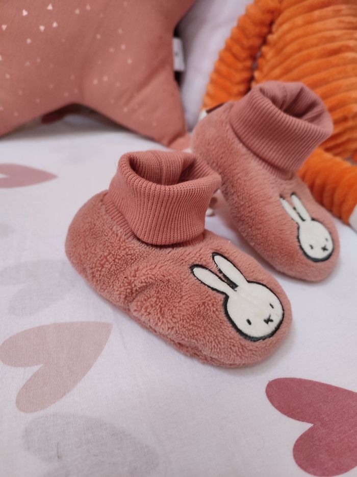 Paire de chaussons lapin Miffy - Proche du neuf - Taille 17/18 - Vieux rose/Terracotta - photo numéro 3