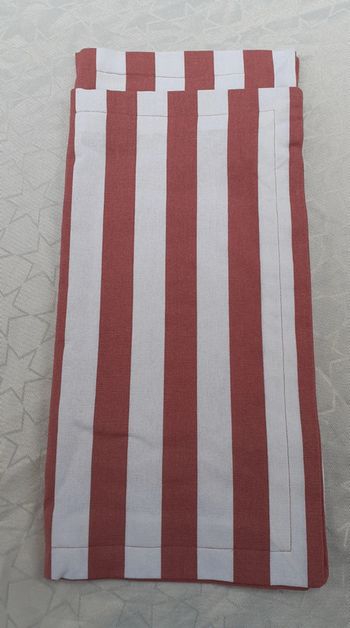 Ĺot de 2 taies de coussins rayés 40x40 cm