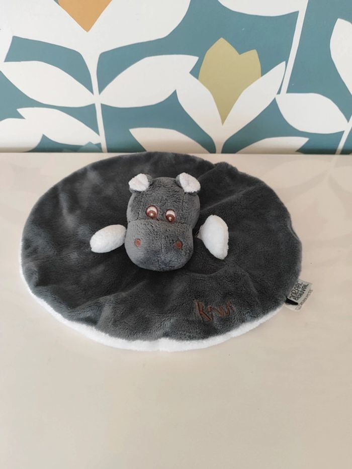 Doudou plat hippopotame zooparc de Beauval