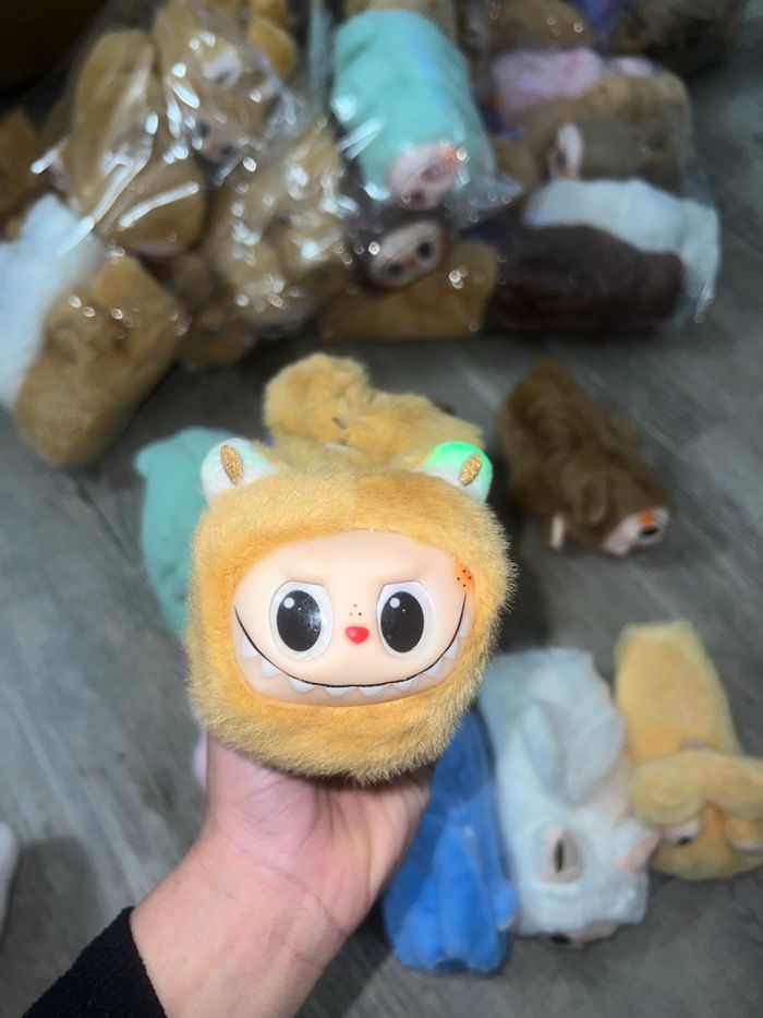 Bracelet labubu lumineux