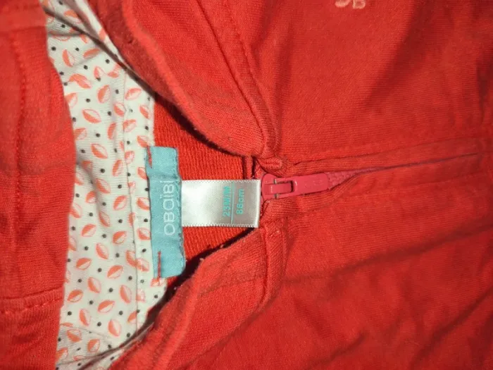 Gilet zippé rouge taille 23 mois marque obaibi - photo numéro 3