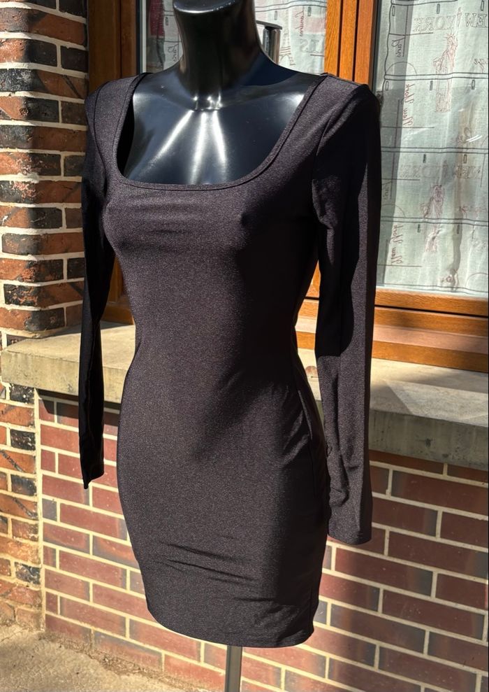 🖤 Robe courte moulante noire – Taille 34 (XS) - photo numéro 2