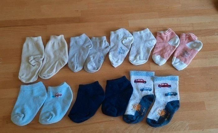 Gros lot chaussettes bébé - photo numéro 3