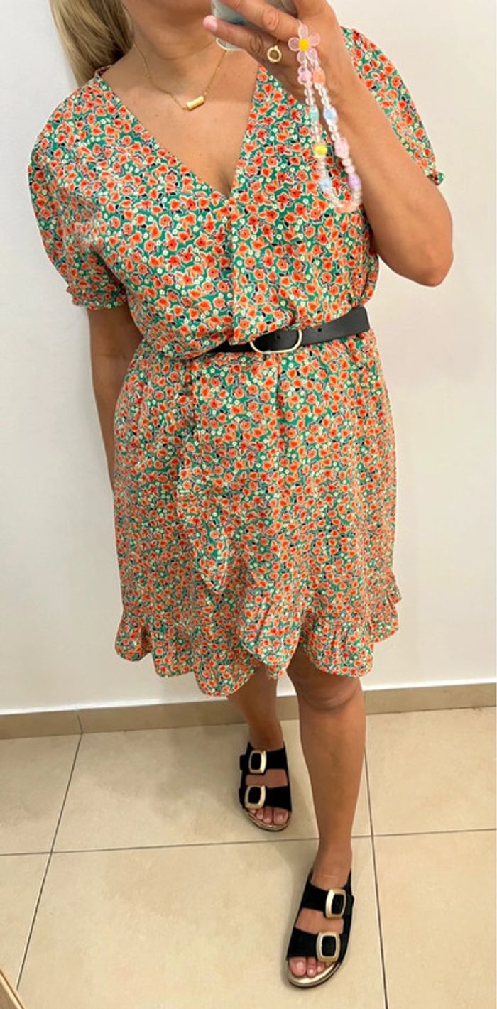 🧡Robe fleurie fluide Taille L - photo numéro 2