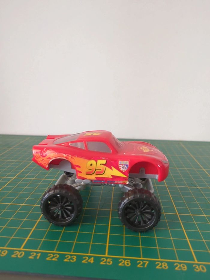 Voiture Cars Kinder Maxi - photo numéro 2