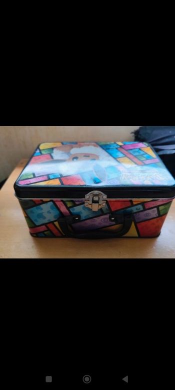 Valise en métal pokémon