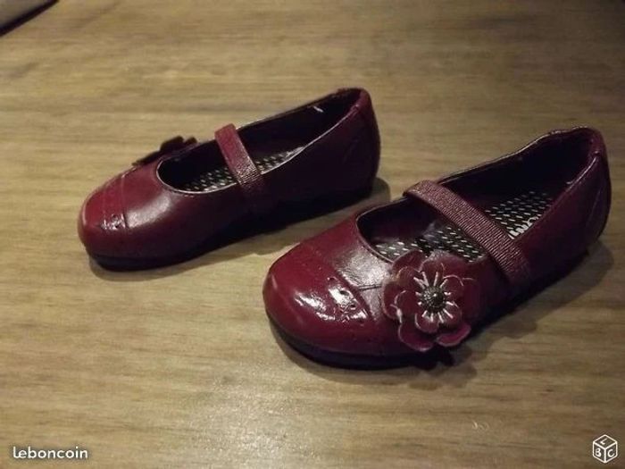 Ballerines fille rouge foncé, pointure 23 - photo numéro 2