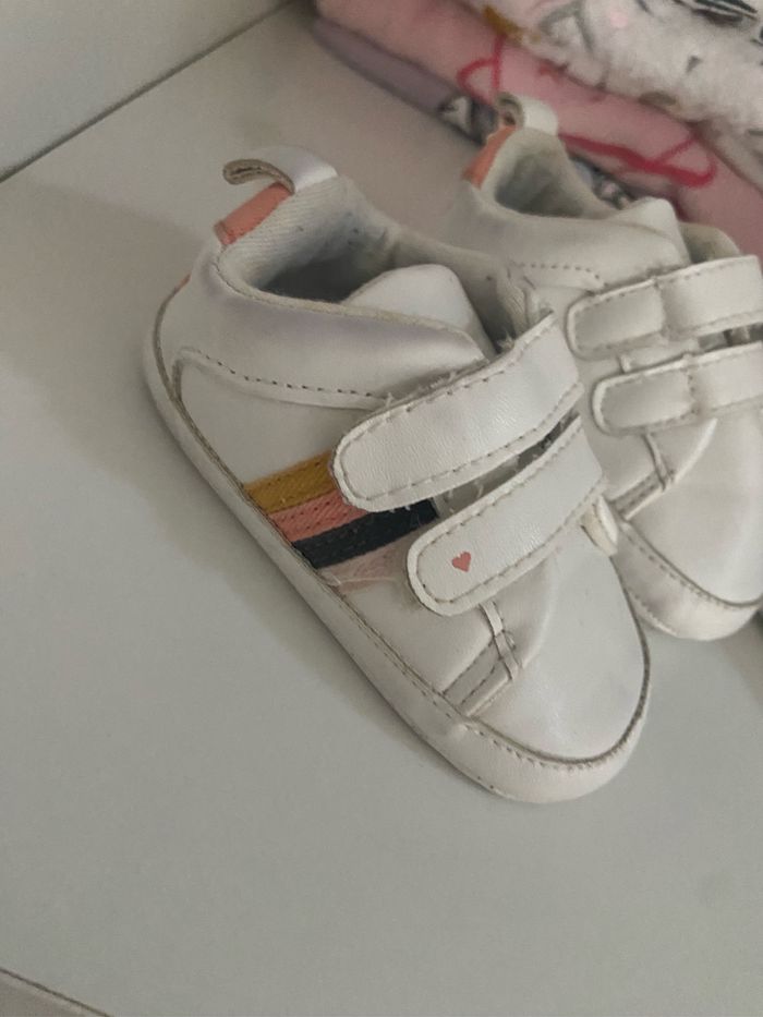 Lot chaussures bebe - photo numéro 3
